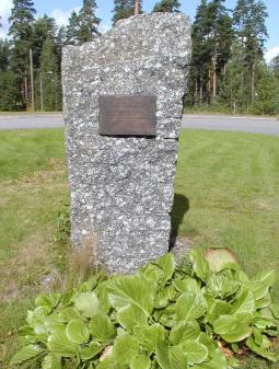 Kuvassa Pioneeripataljoonan muistomerkki.